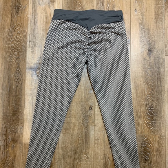 Women Workout High Waist Scrunched Butt Leggings - Picture 5 of 11